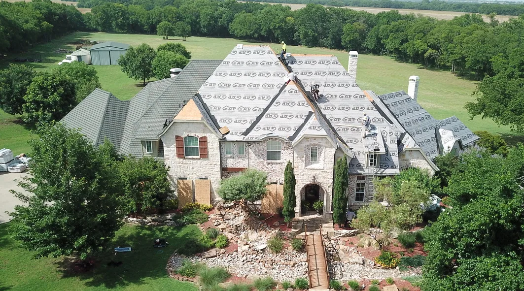 Distinctive residential roofing
